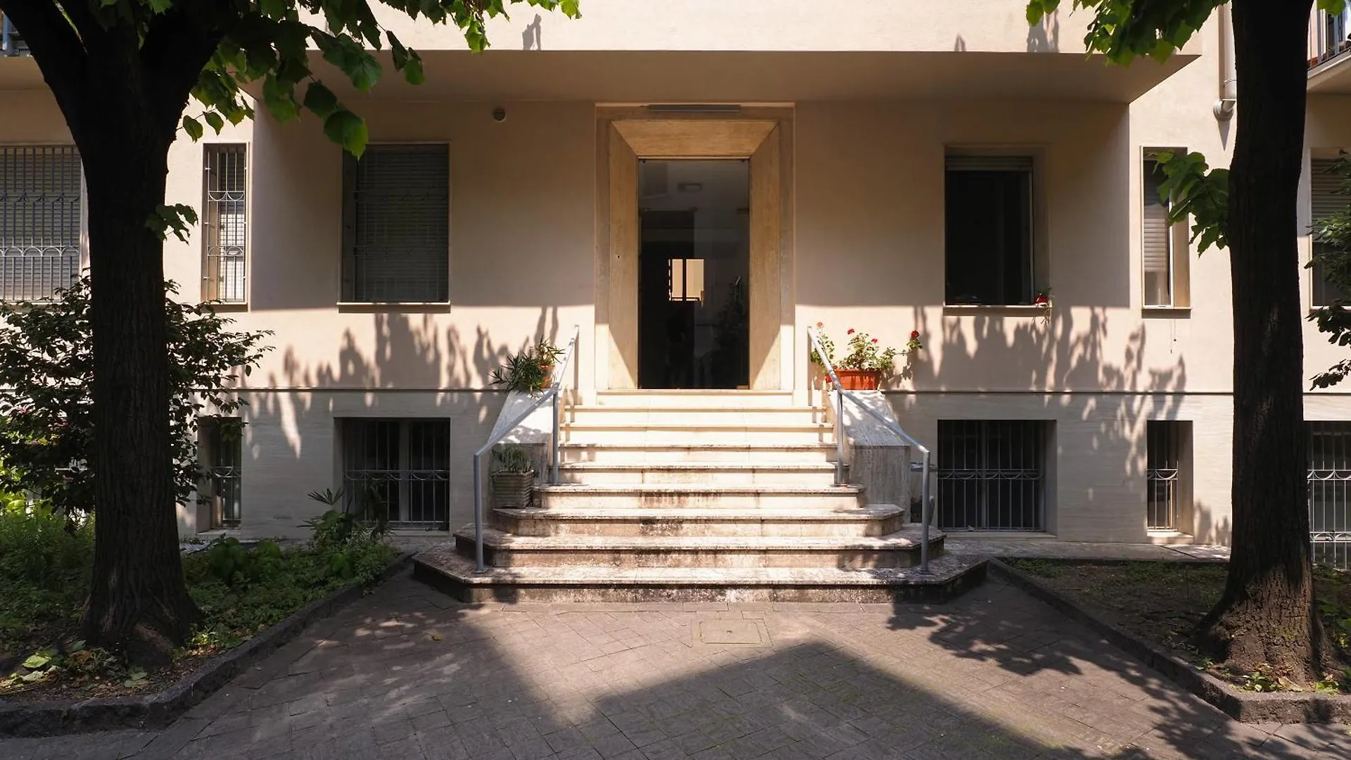 Court House Elegant Apartment Milan 0*,