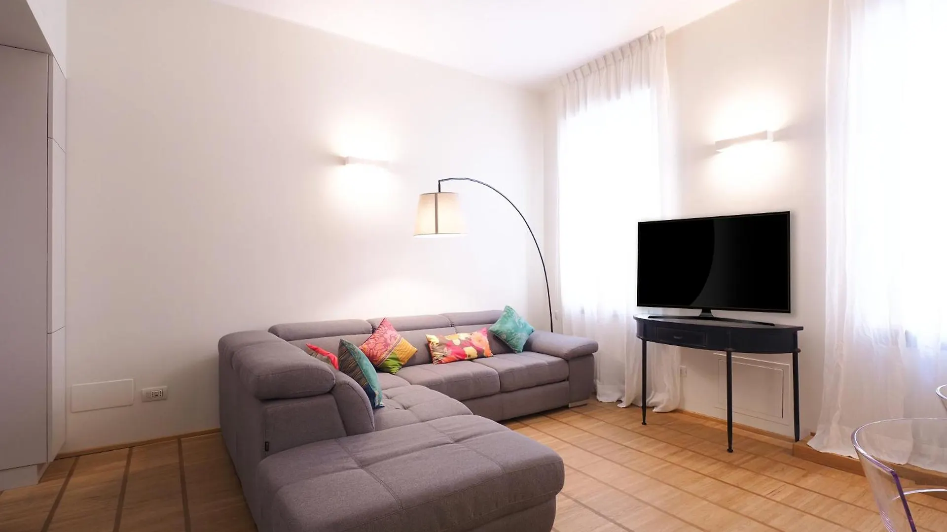 Court House Elegant Apartment Mailand